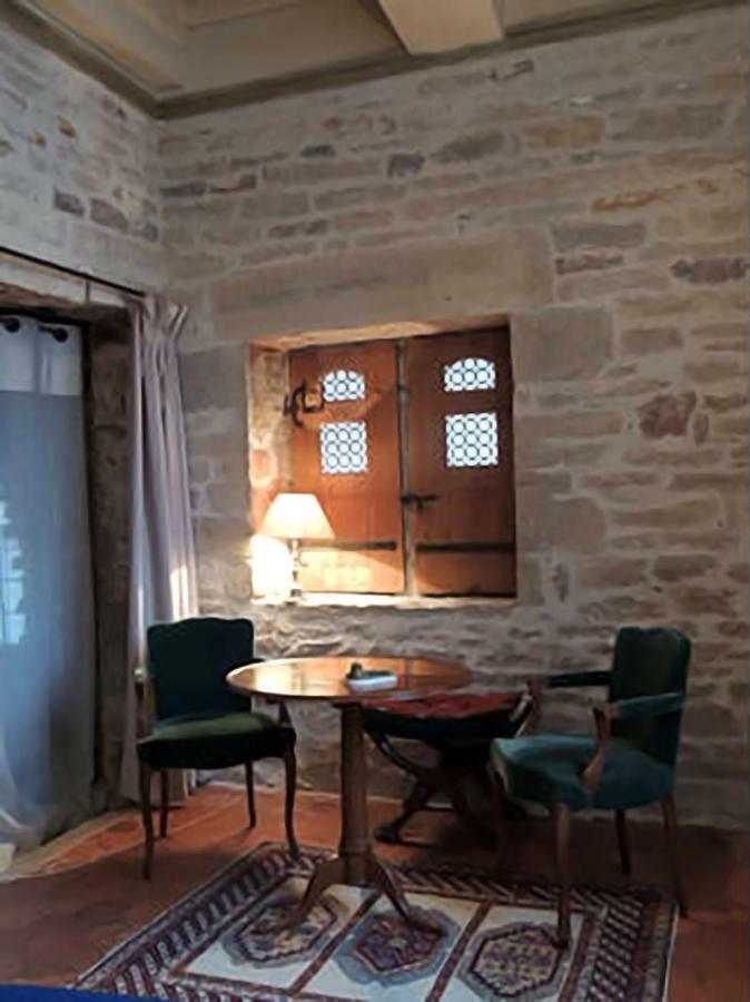 Maison Romane 1136 Cluny Exterior foto